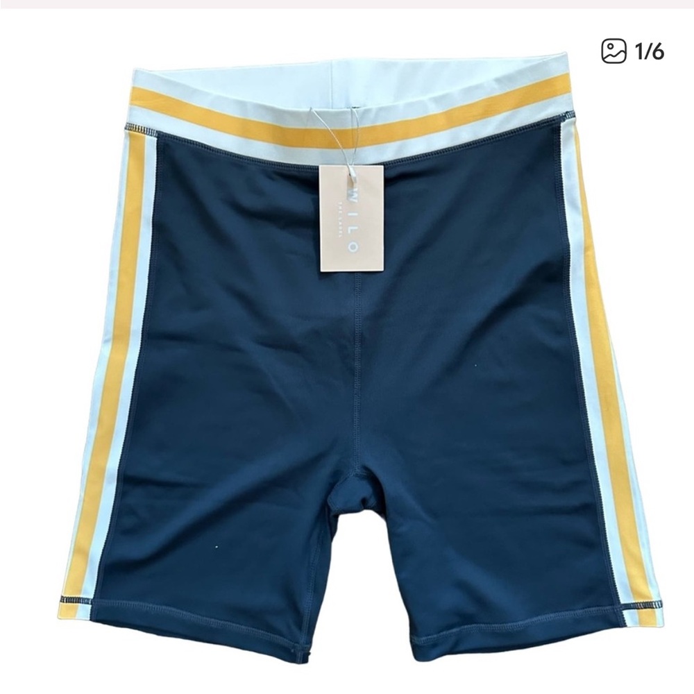 Wilo Navy Athletic Shorts with Yellow Stripe WITHOUT TAGS